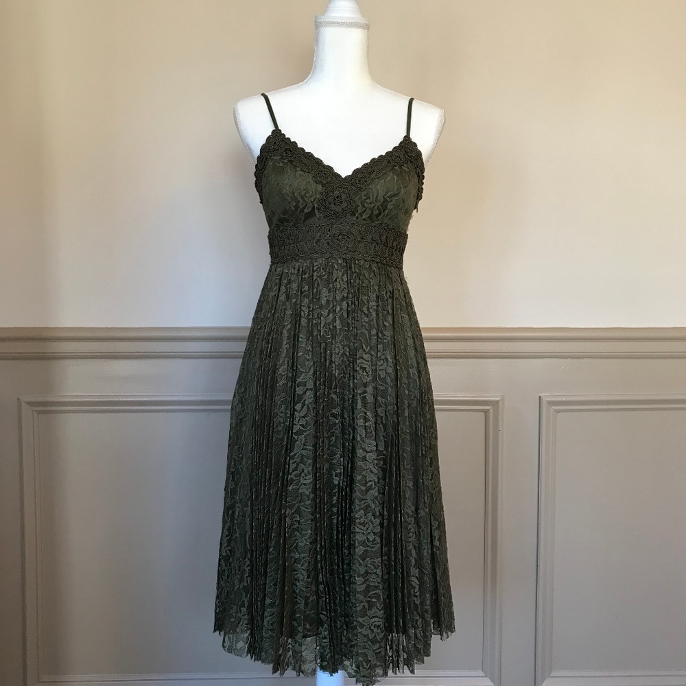 Sue Wong Size 2 Olive Floral Lace Dress.